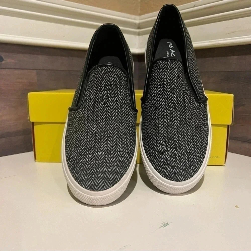 Kenneth Cole Reaction Salt-N-Pepper Grey Chevron Herringbone Slip Ons NWT 7.5 - Picture 1 of 6